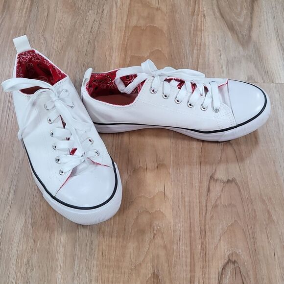 💜Twisted White & Red Paisley Double Tongue Sneakers Size 8 - Picture 10 of 14